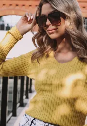 Prążkowany sweter Eve żółty
