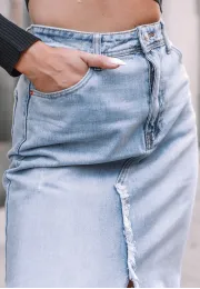 Jeansowa spódnica z rozcięciem Raw jasno niebieska 6