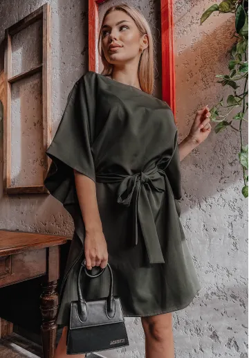 Sukienka kimono z paskiem Astana butelkowa zieleń 1