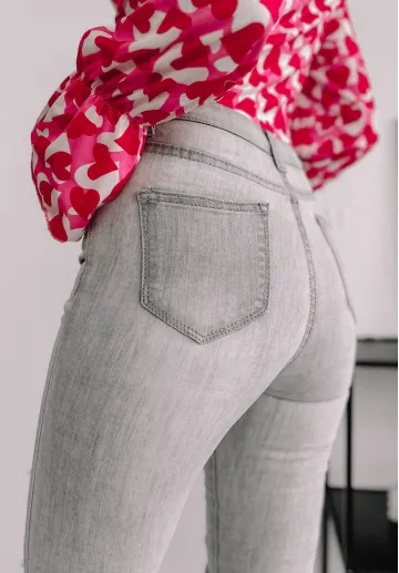 Spodnie jeansowe Holly z przetarciami jasnoszare 4