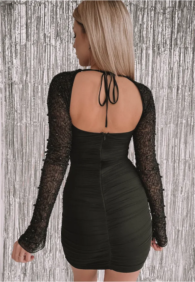 Sukienka mini z odkrytymi plecami Beads 3