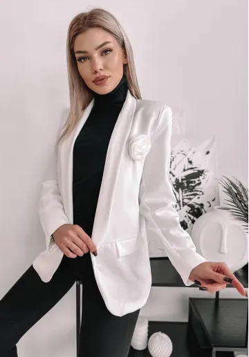 Marynarka oversize z różą Olivia biała 6