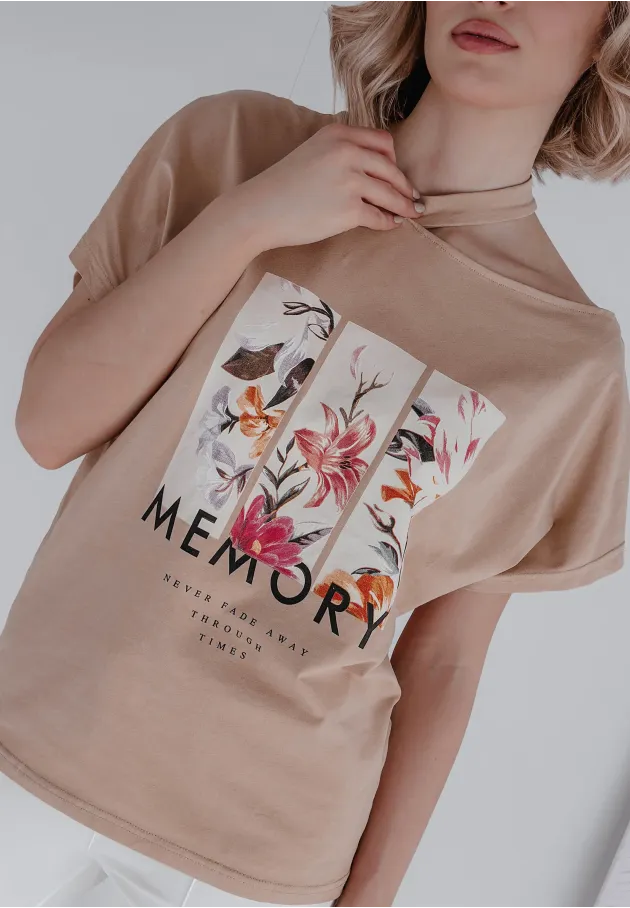 T-shirt z nadrukiem Memory Flowers beżowy 5