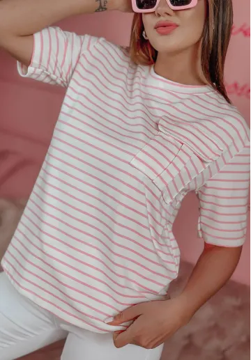 T-shirt w różowe paski z kieszenią Tessa 6