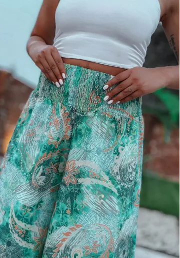 Wzorzyste szerokie spodnie zielone ze ściągaczem Mikaela 6