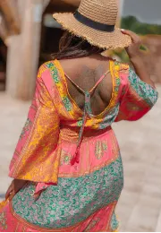 Długa wzorzysta sukienka indyjska pomarańczowa z falbaną Indie 5