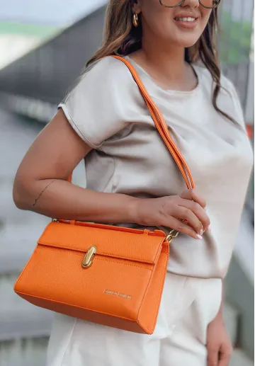 Pomarańczowa torebka damska kuferek z podwójnym paskiem Creation 4