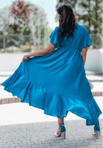 Niebieska sukienka midi z falbanami i krótkim rękawem Nala 4