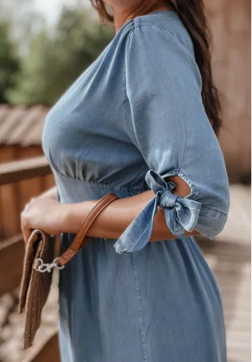 Długa jasno niebieska jeansowa sukienka z guzikami Liliana 5